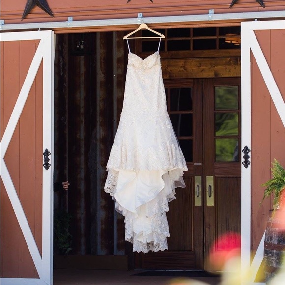 Size 12 allure wedding dress- never worn - Picture 4 of 8